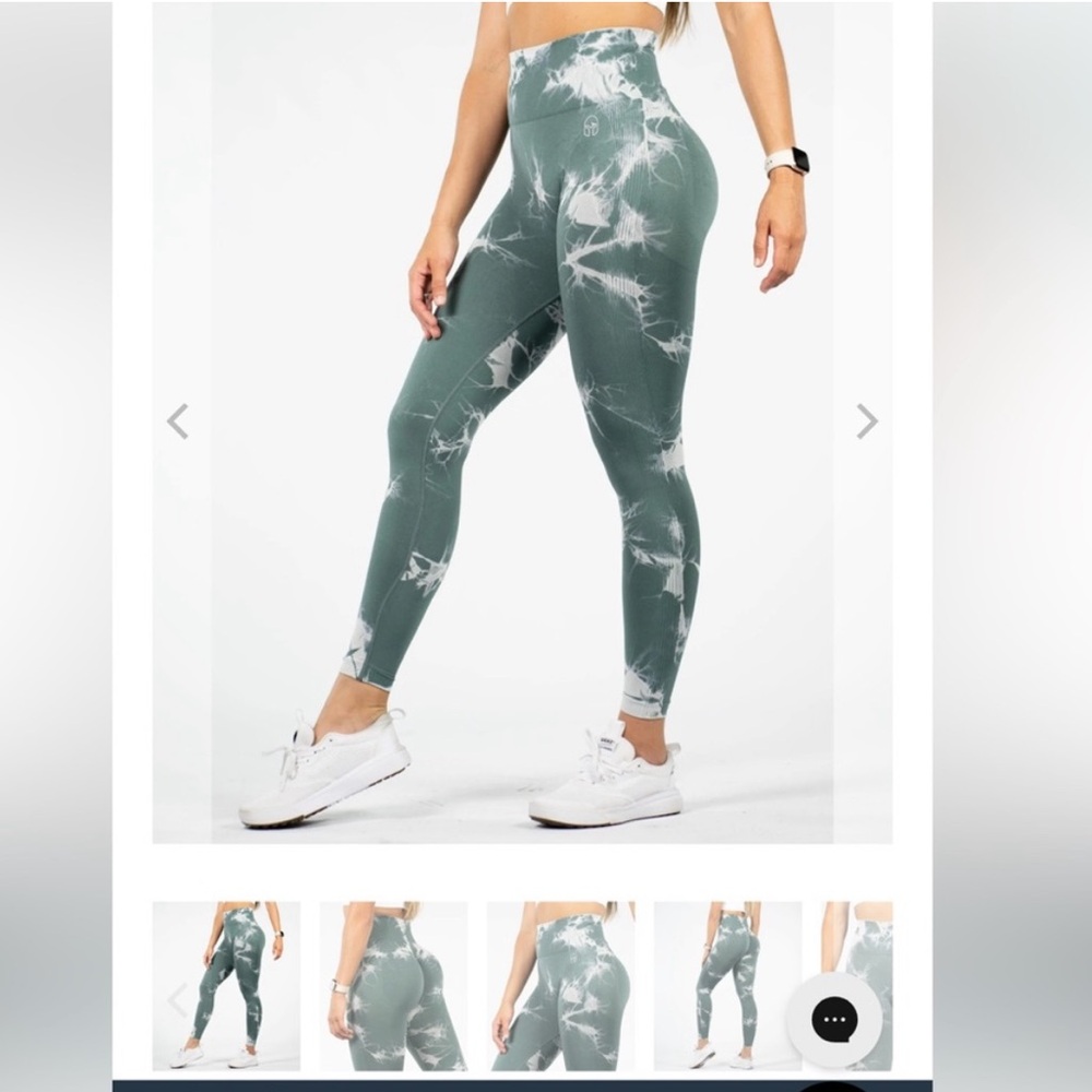 NWOT Titan Tie-Dye Seamless Leggings
